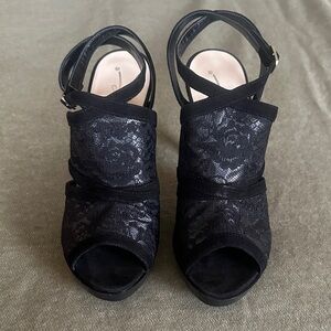 Lace Platform Ankle-Strap Heels in Black size 38.5 Italian
